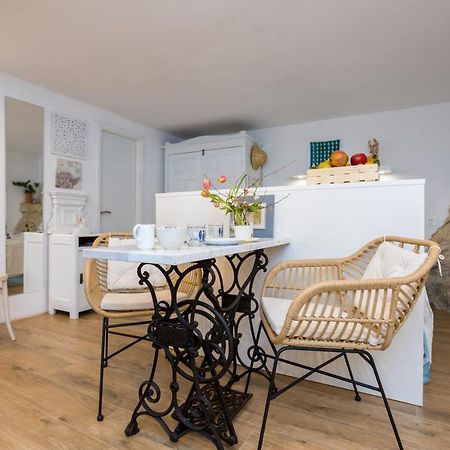 Charming Studio Apartment At House Rustica With Terrace And Nearby Parking Punat Exterior photo